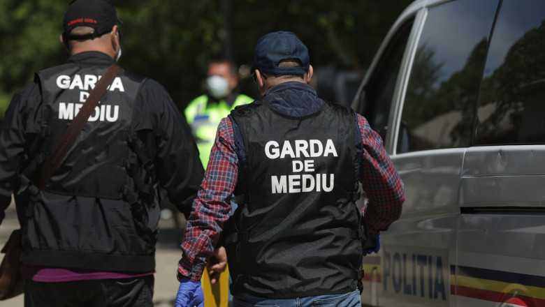 Primăria Medgidia a fost amendată cu 40.000 de lei de Garda de Mediu pentru un depozit de deşeuri aflat în apropierea Autostrăzii A2