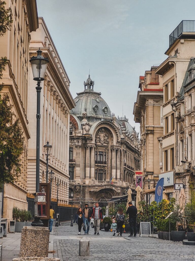 Bucureştiul respiră aer mai curat vara, însă urmează sezonul arderilor de deşeuri